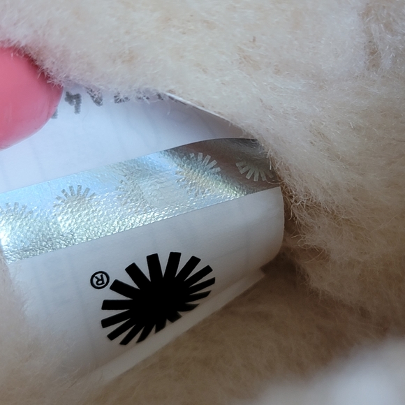 UGG Classic Short UGG Logo Suede Boot - Picture 6 of 8